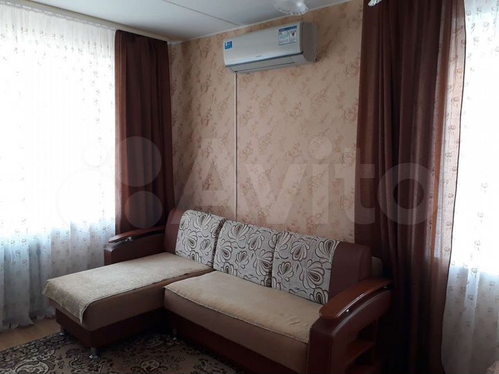 2-к. квартира, 52 м², 1/3 эт.