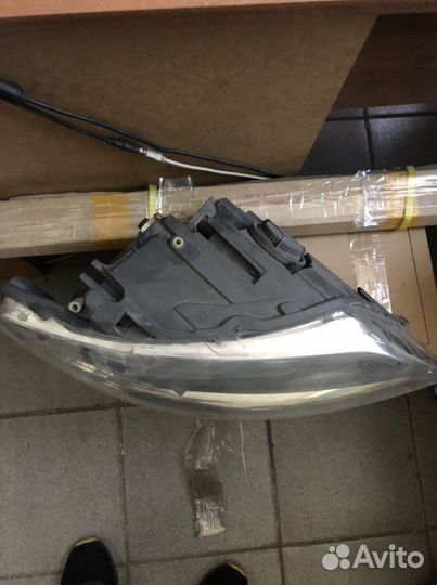 Продам правую фару audi Q7