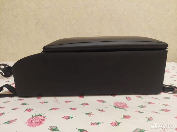 Подлокотник на заднее сиденье авто, универсальный