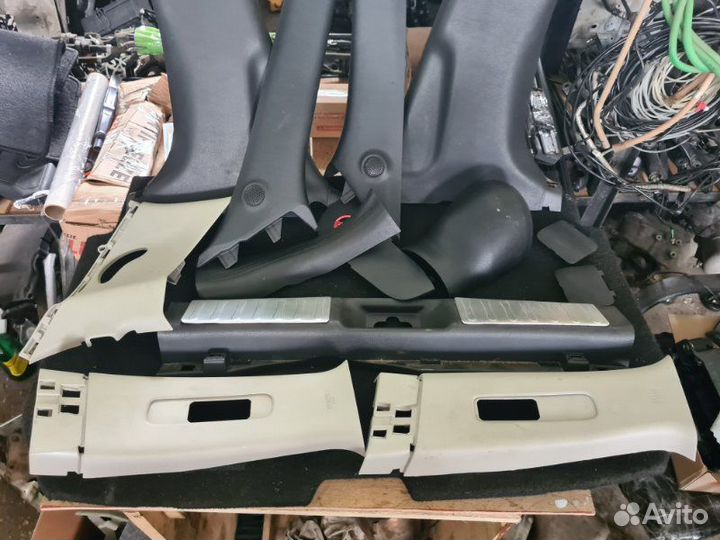 Пластик Nissan Juke F15 HR16DE 2011