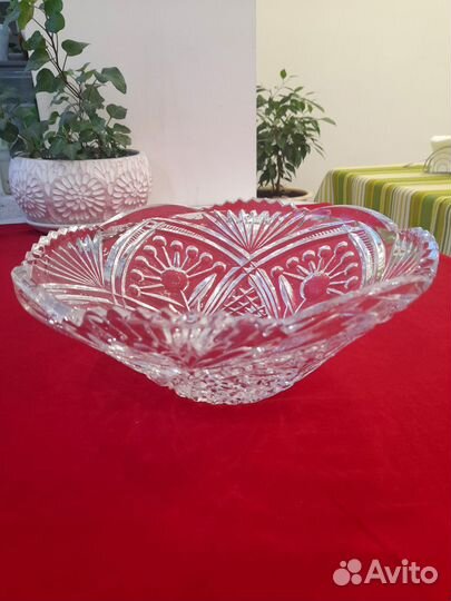 Хрустальная ваза