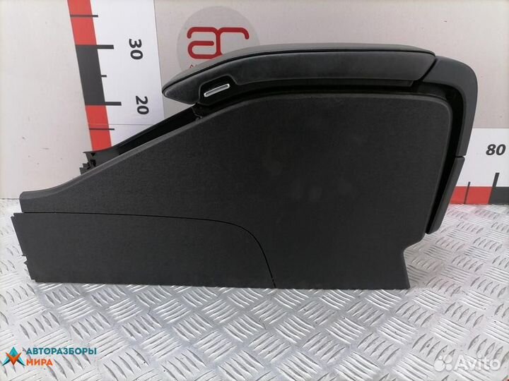 Подлокотник Volvo S80 2 2007 39804765