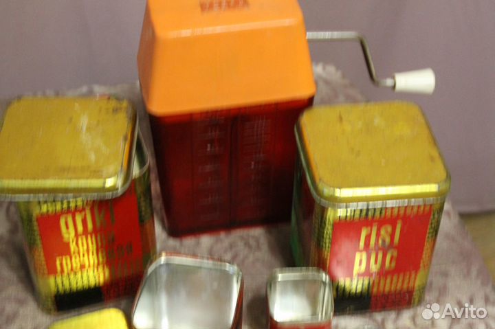 Ручной миксер Жестяные банки