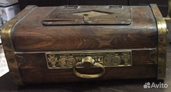 Сундук 19 века для хранения бильярдных шаров.Торг