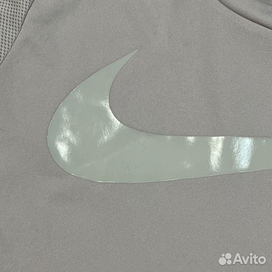 Женская Футболка Nike Dri-Fit размер M