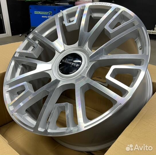 Диски на Audi Ауди Q7 R22