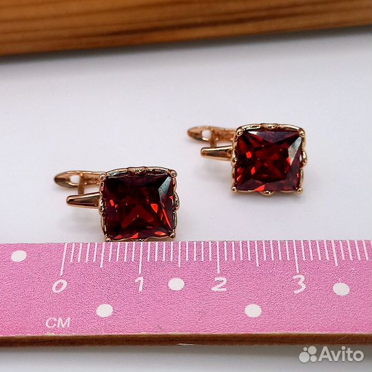 Серьги с гранатом