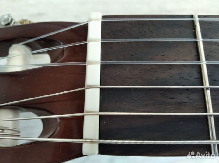 Классическая гитара yamaha