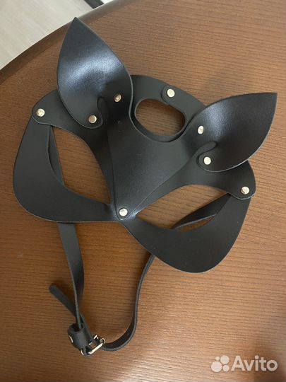 Маска женщины кошки