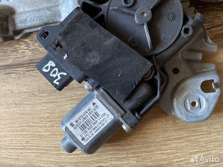 Peugeot 308 водительский стеклоподъёмник