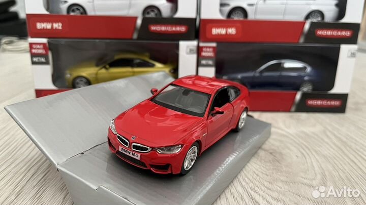 Коллекционные модели автомобилей 1:32 BMW Mobicaro