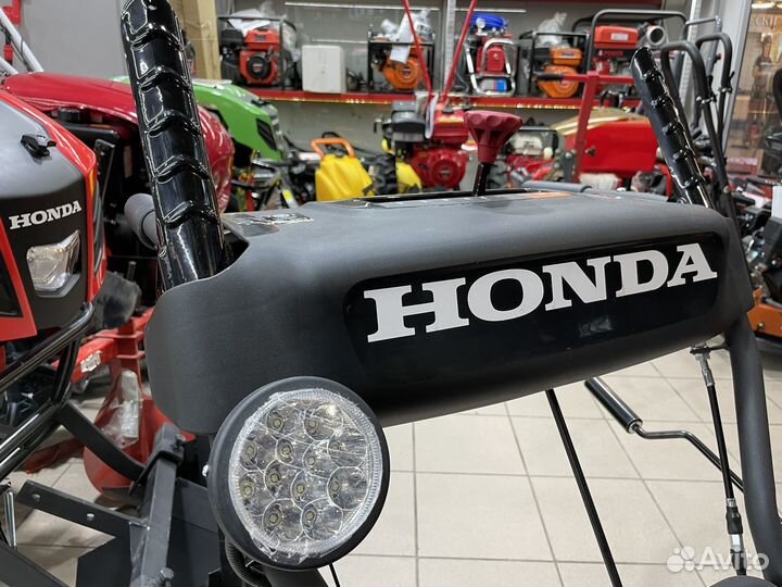 Самоходный снегоуборщик Honda GX 270/9HP