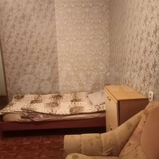 Комната 18 м² в 5-к., 3/5 эт.