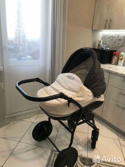 Коляска zippy 2 в 1