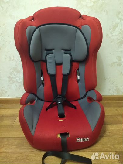 Детское автомобильное кресло