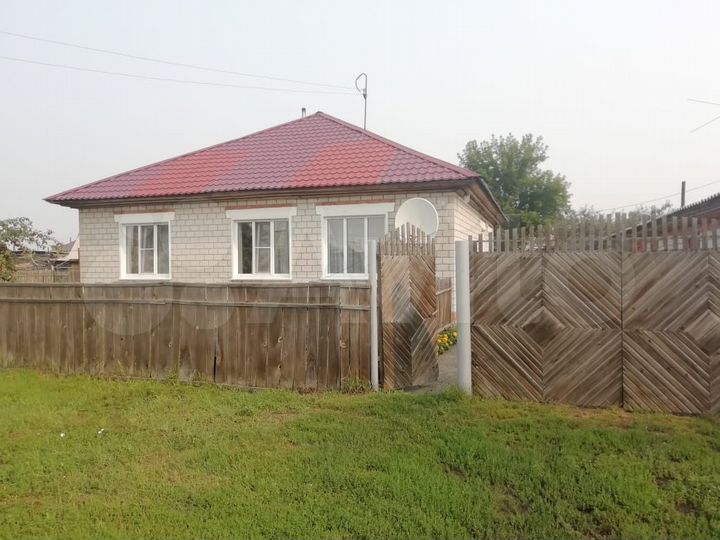 Дом 80,9 м² на участке 8 сот.