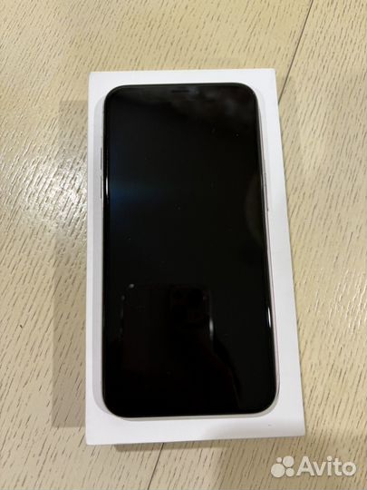 iPhone X, 64 ГБ
