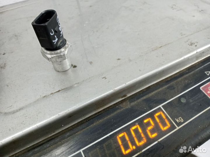 Датчик давления хладогена audi A4 B8 G805