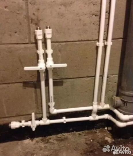 Сантехник. Услуги сантехника. Слесарь