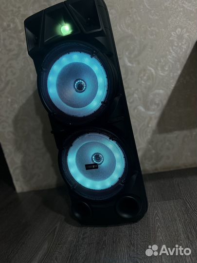 Музыкальная колонка с блютузом