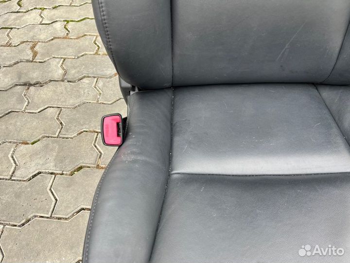 Сиденье лев. перед. Lexus RX350