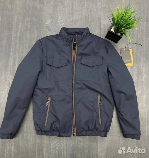 Бомбер Hugo Boss весенний