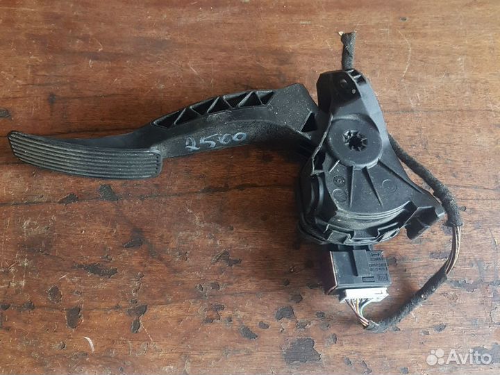 Опель инсигния электронная педаль газа