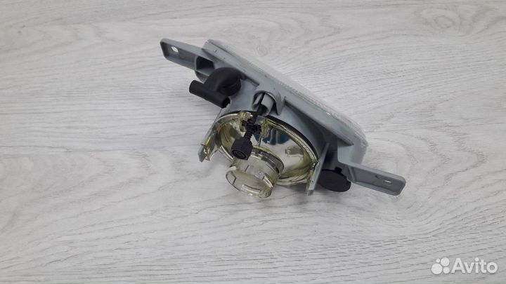 Фара противотуманная Volvo XC 90 02-13 г