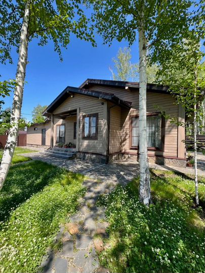 Дом 160 м² на участке 10 сот.