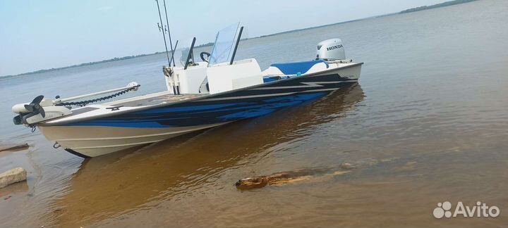 Прогулка на катере, аренда катера, рыбалка с гидом