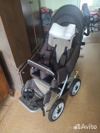 Инвалидная кресло-коляска akcesmed racer