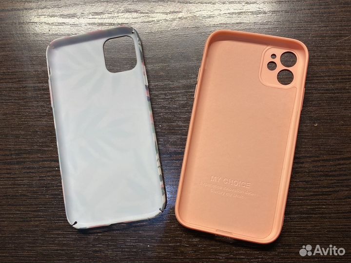 Чехлы на iPhone 11