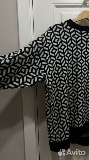 Свитер женский