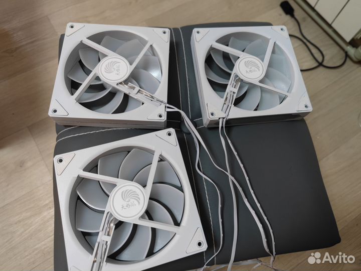 Комплект корпусных вентиляторов 140мм