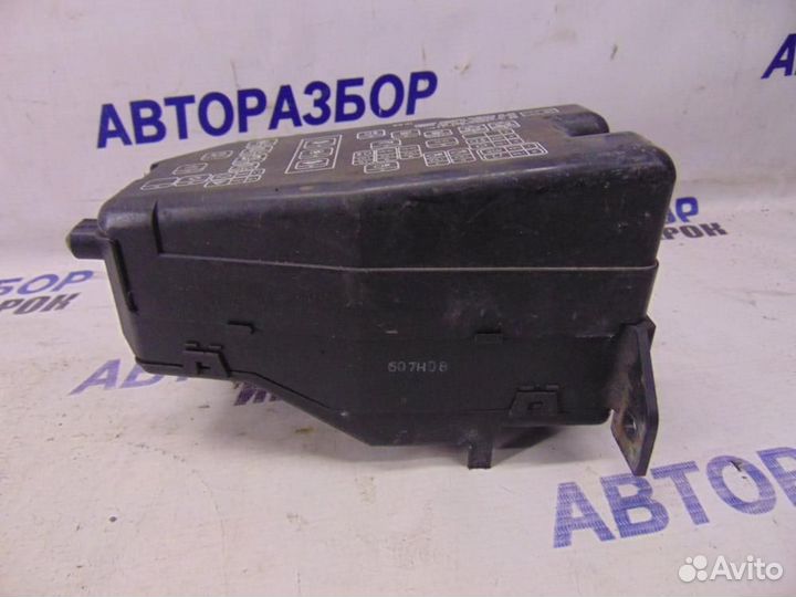 Блок предохранителей для Mitsubishi Galant 8 1996