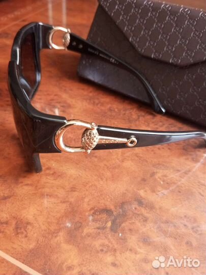 Солнечные очки gucci