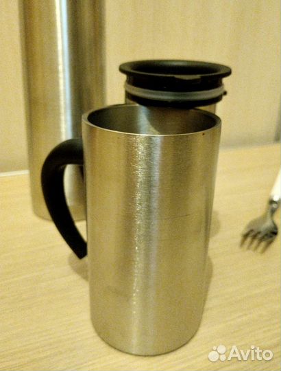 Набор походный - термос, кружки, приборы