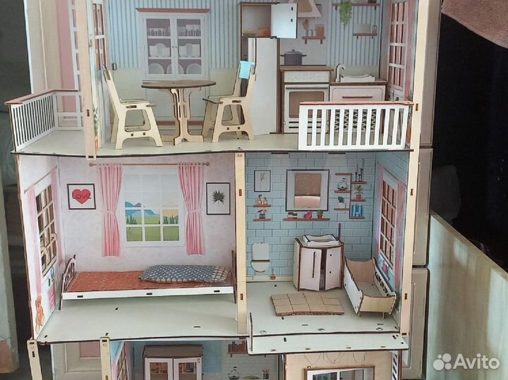 Кукольный домик деревянный с мебелью