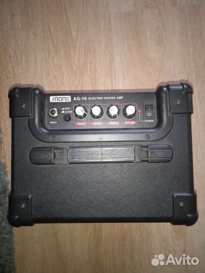 Гитарный комбоусилитель