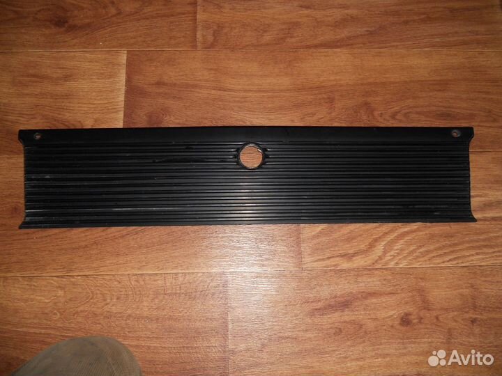 Задняя решётка бмв-Е21.Авторазбор бмв-Е-21