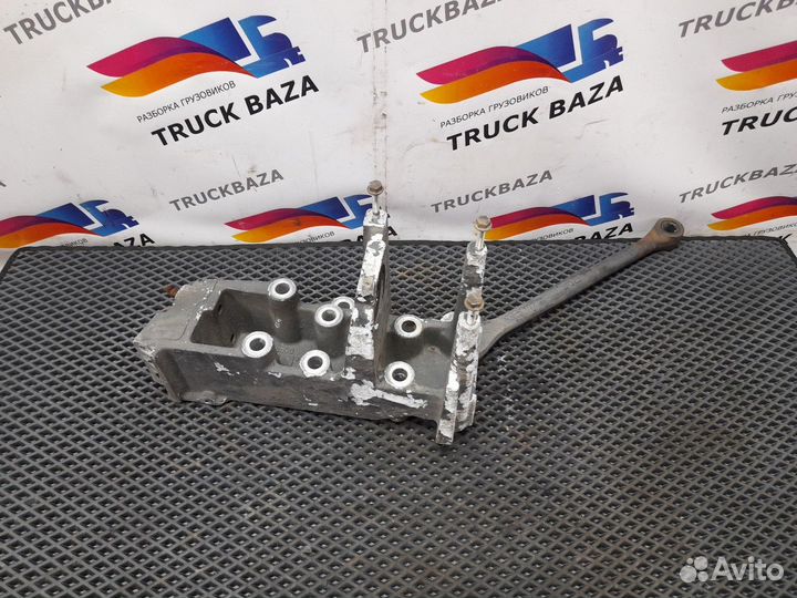 Кронштейн бампера левый Daf CF