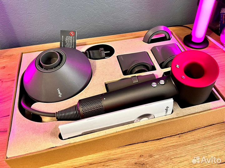 Фен Dyson Supersonic HD03