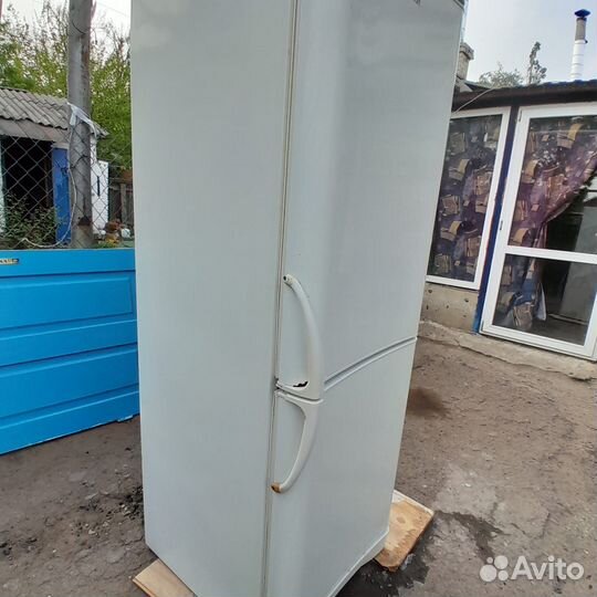Холодильник бу indesit