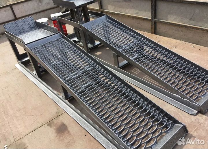 Эстакада домкрат для машины