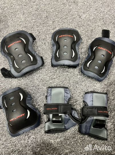 Роликовые коньки