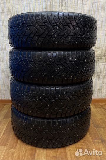 Nokian Tyres Hakkapeliitta 8 215/65 R16