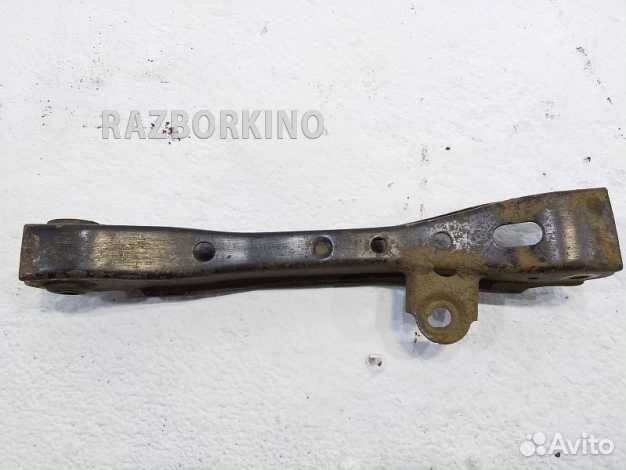 Рычаг задний нижний левый