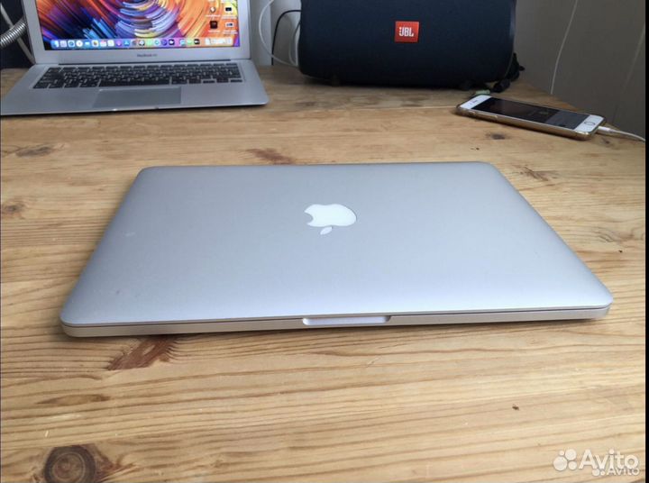 Второй MacBook Pro сына маминой подруги :)