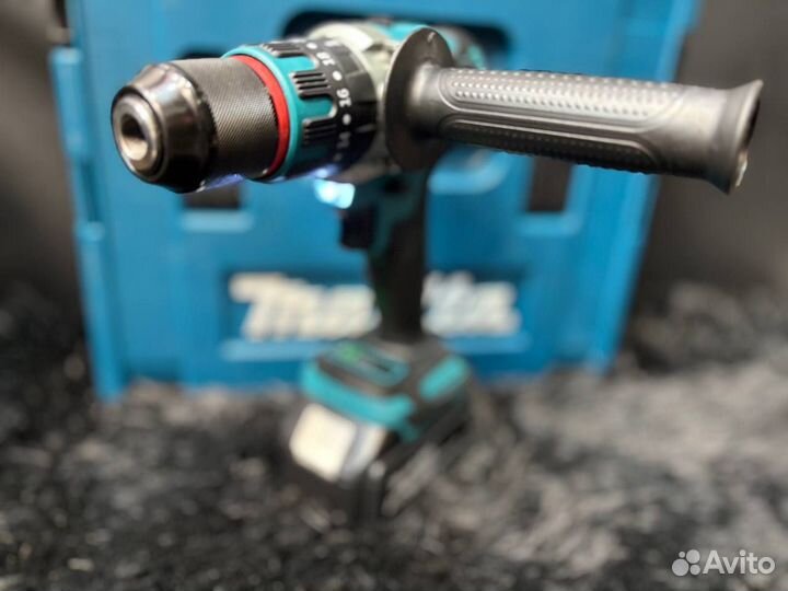 Аккумуляторная дрель-шуруповёрт Makita