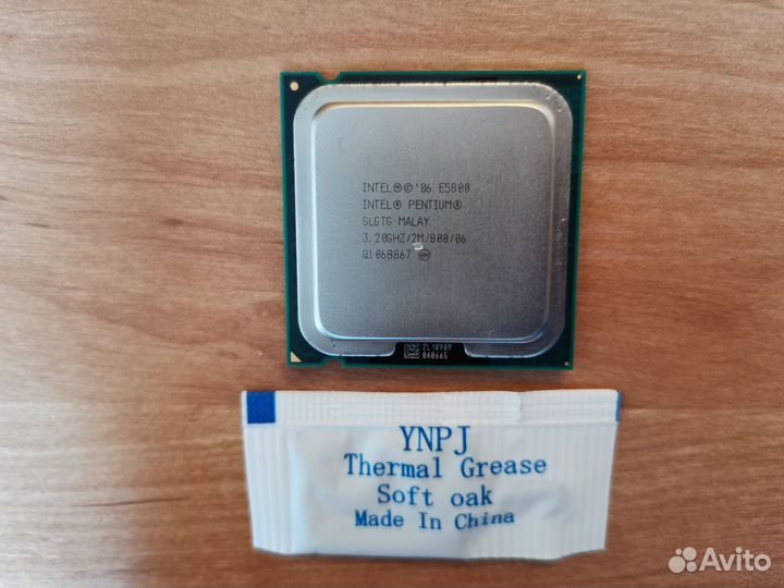 Процессор e5800 (LGA 775)